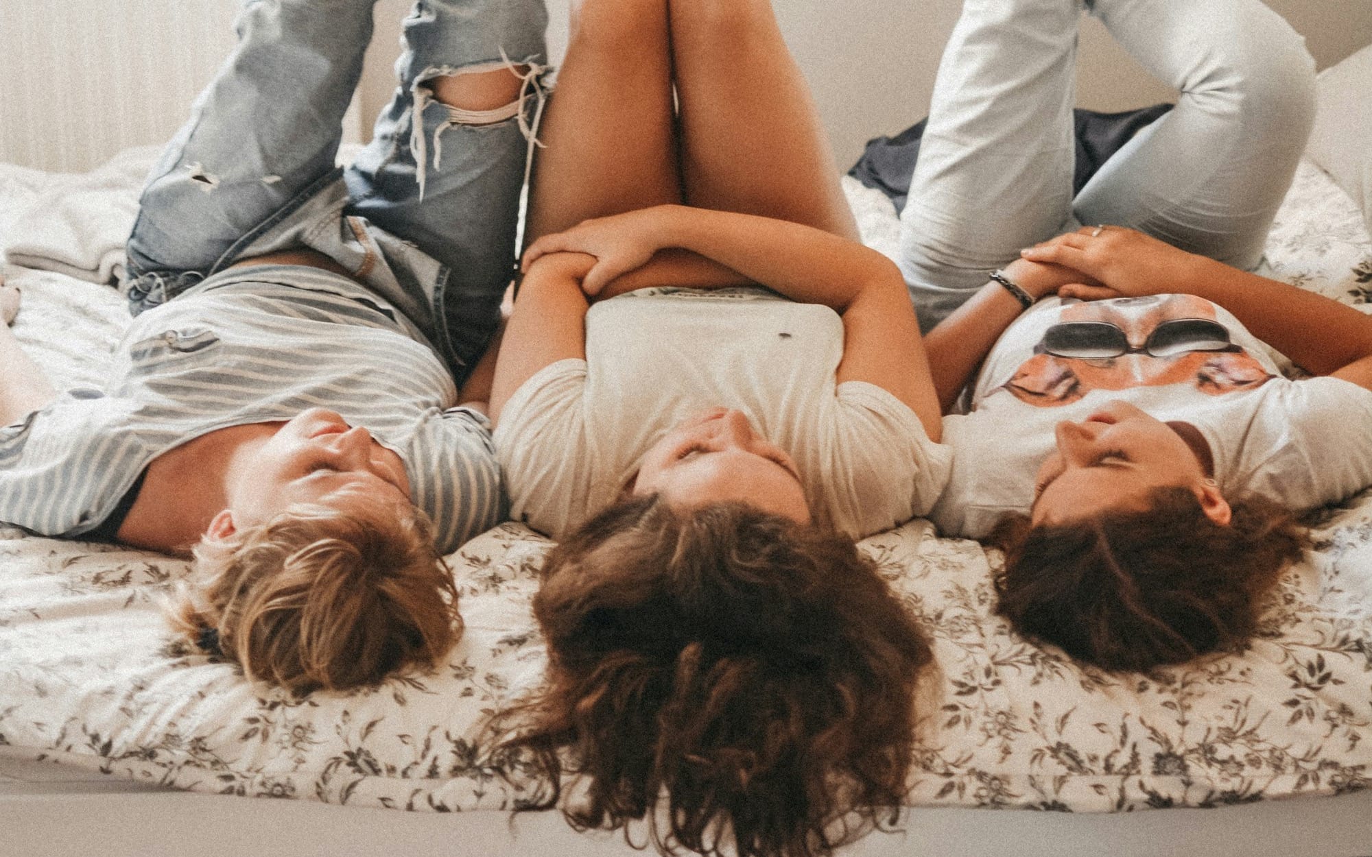 The Psychology of Polyamory: Why People Choose Non-Monogamous Relationships
